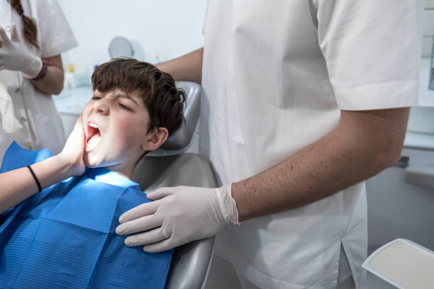 Best Emergency Tooth Extraction in St Albans, VT